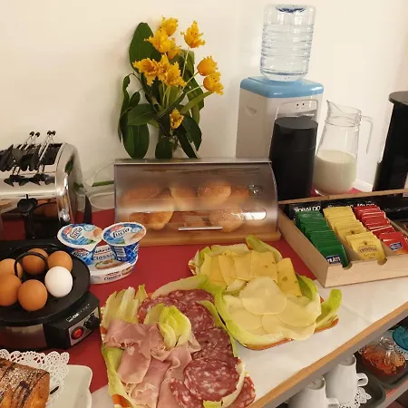 Nocleg ze śniadaniem Chiara - 4*