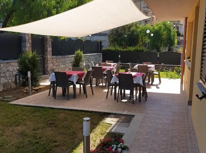 فندق مبيت وإفطار Chiara - 4*