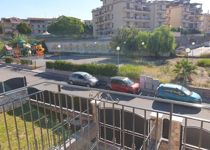 Chiara - تاورمينا