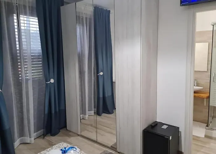 Chiara - فندق مبيت وإفطار