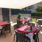 Chiara - 4*