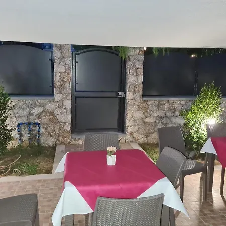Chiara Bed & Breakfast *