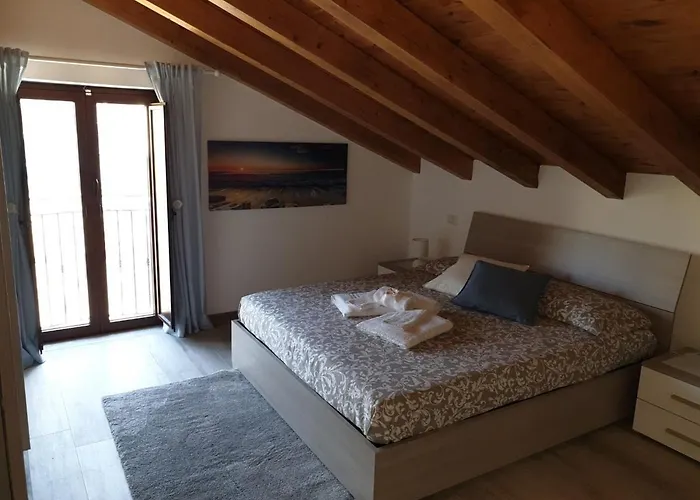Chiara - 4*